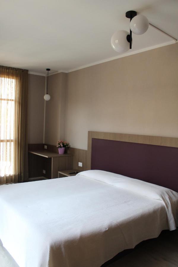 Hotel Ristorante Vapore Faggeto Lario Luaran gambar