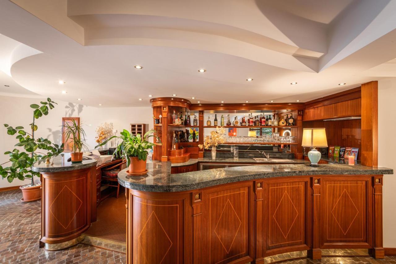 Hotel Ristorante Vapore Faggeto Lario Luaran gambar
