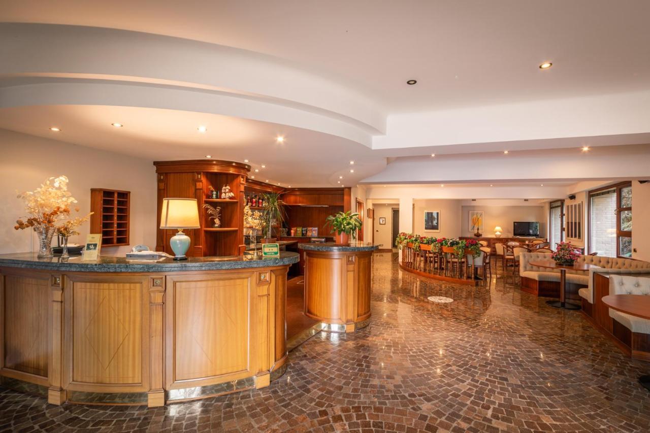 Hotel Ristorante Vapore Faggeto Lario Luaran gambar